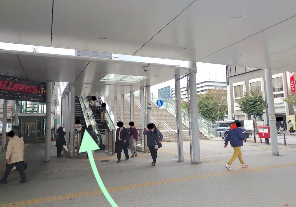 中野駅から中野サンプラザへのアクセス画像2