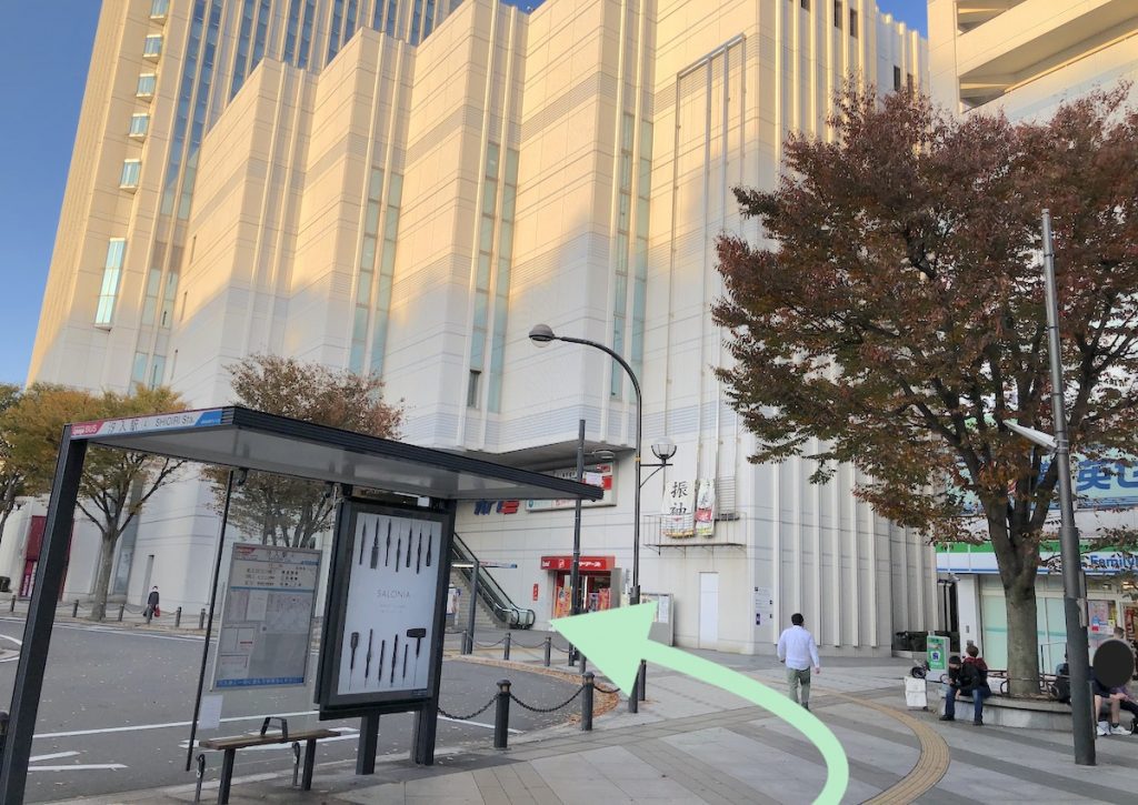 京浜急行汐入駅から横須賀芸術劇場へのアクセス画像2