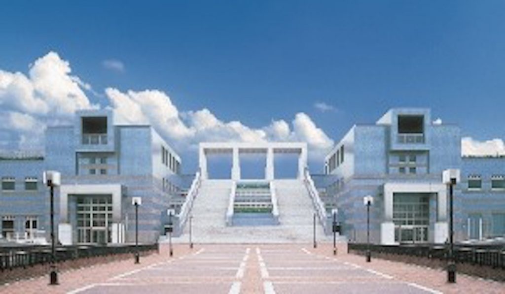 パルテノン多摩(多摩市立複合文化施設)のメイン画像