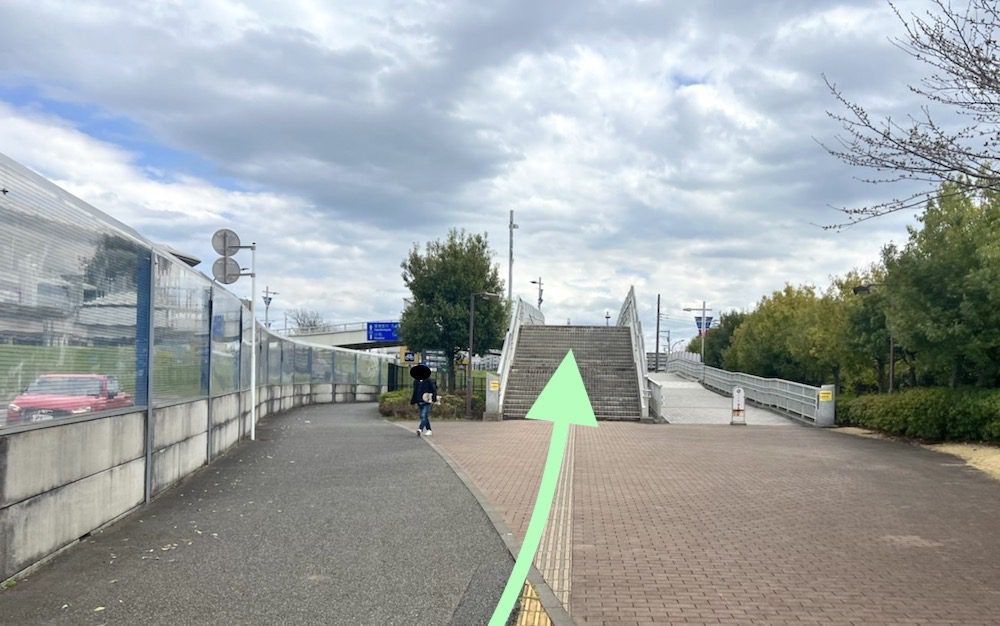 小机駅から日産スタジアム(横浜国際総合競技場)へのアクセス画像7