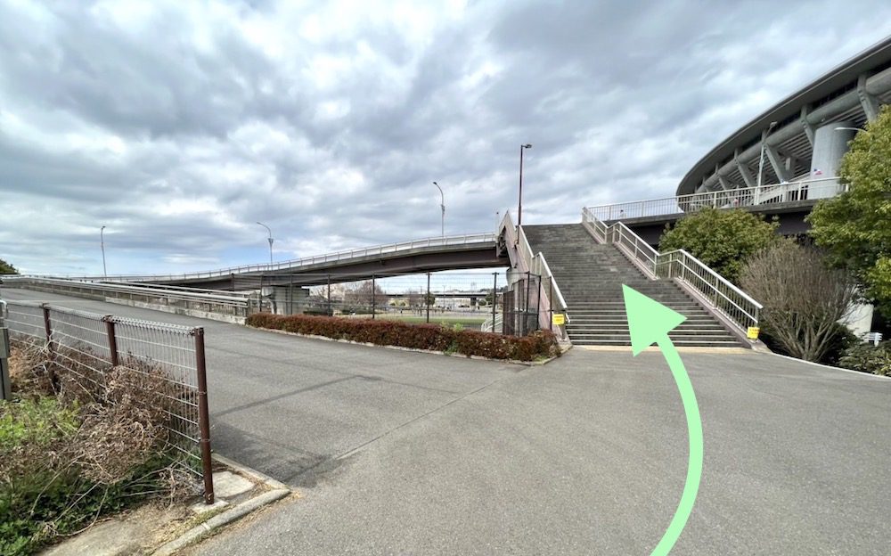 小机駅から日産スタジアム(横浜国際総合競技場)へのアクセス画像10