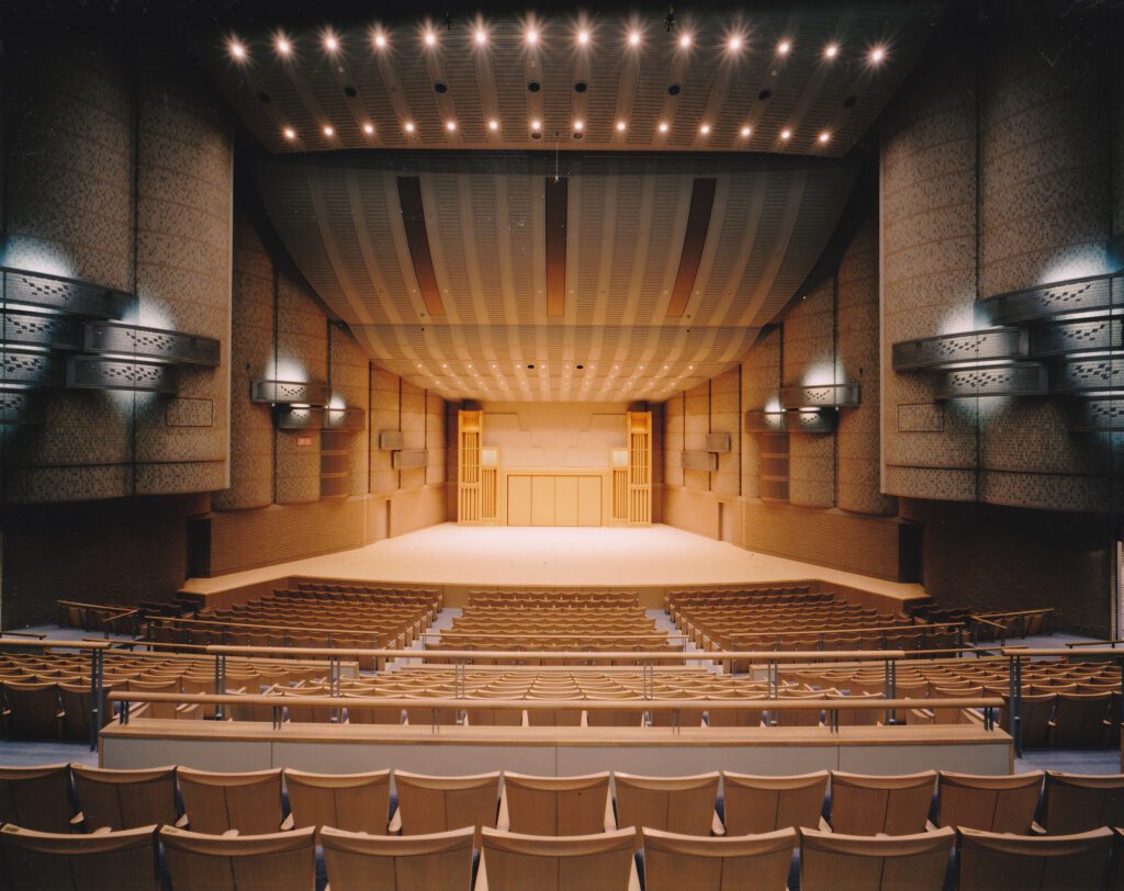 エブノ泉の森ホール(泉佐野市立文化会館)のキャパシティ・座席表画像