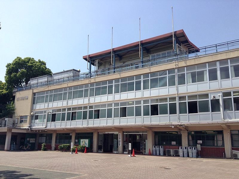 王子スタジアム(神戸市立王子スポーツセンター)の外観画像