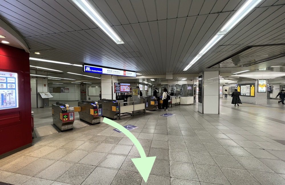 御堂筋線梅田駅から梅田芸術劇場へのアクセス画像1